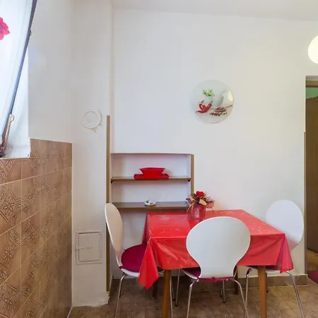 With Parking Space - 7033 Lägenhet *