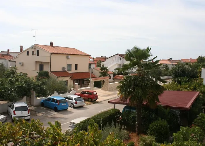 Lägenhet With Parking Space - 7033 Poreč