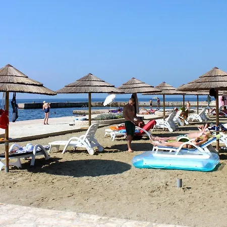 Apartment With Parking Space - 7033