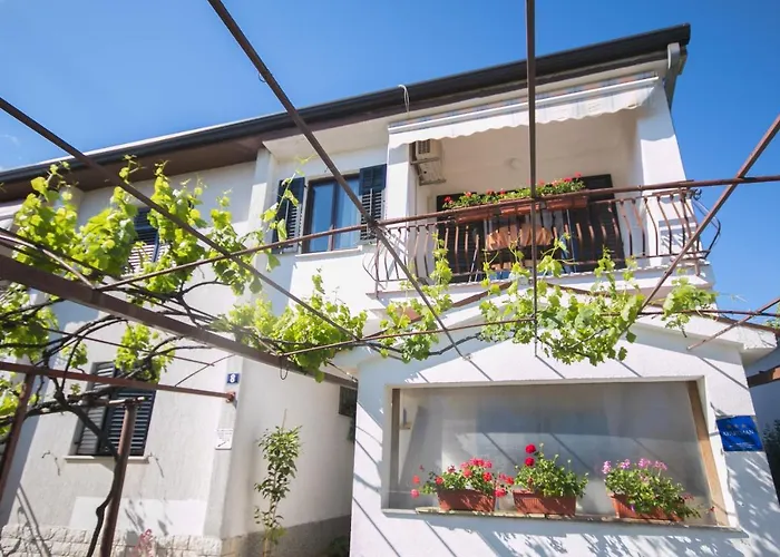 With Parking Space - 7033 Апартаменти Пореч