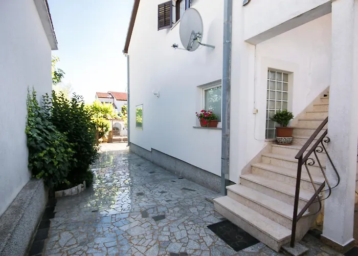 With Parking Space - 7033 Daire